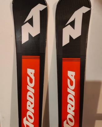 Sci Nordica Dobermann GSR 175 cm + attacchi Marker