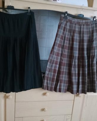 Gonna lounguette nera più gonna lounguette marrone