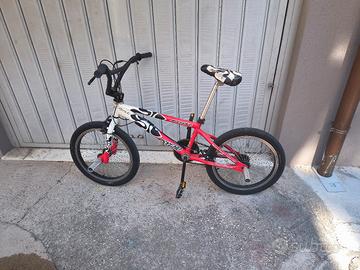 bicicletta bmx