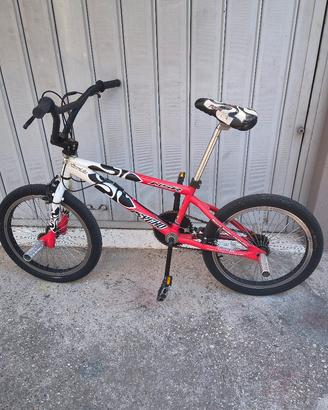 bicicletta bmx