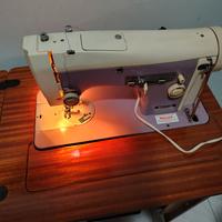 Macchina da cucito Necchi 267