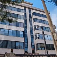 Viale Regione Siciliana Ufficio 3 vani posto auto