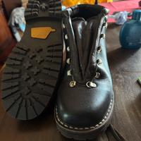 scarpe trekking pelle BRIXIA 42 mai usate