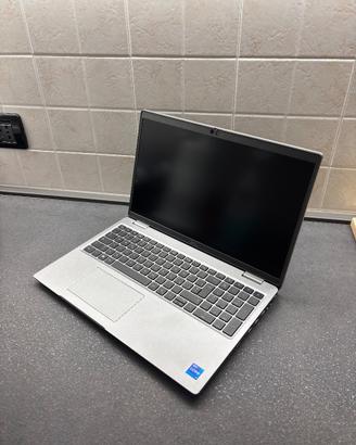 Dell Precision 3560