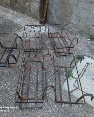 porta vasi  di ferro   battuto  leggere desc