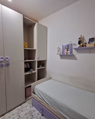 cameretta bianca lilla