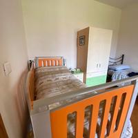 letto ospedaliero elettrico con  telecomando