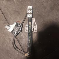 Alzavetro post sx audi A4 B8 sw anno 2010