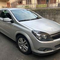 Opel Astra GTC 1.3 Multijet 90cv