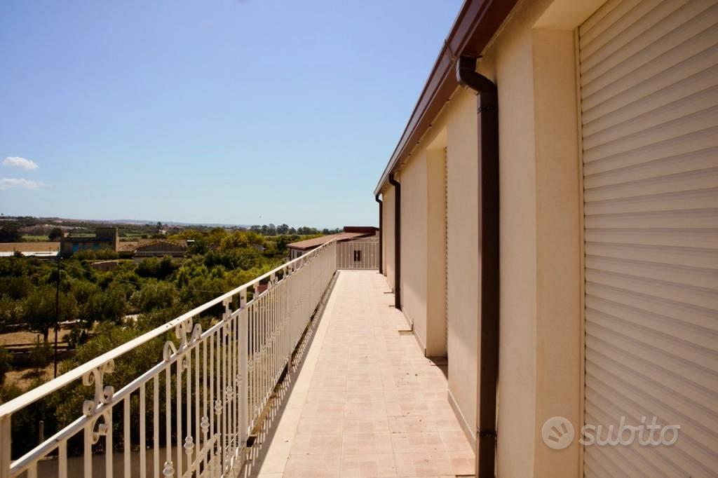 Villa di 1147 m² con più di 5 locali a Ragusa - Vista 5