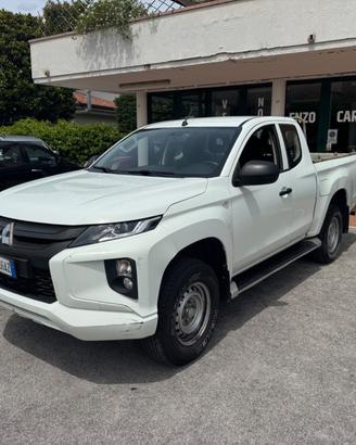 Mitsubishi L200 2.4 DI-D/154CV Double Cab Invite