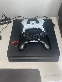 Ps4 come nuova con due controller