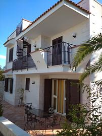 Villa 2 superfici a 200 metri dal mare