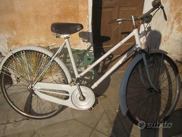 Bicicletta vintage bianca