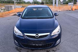 Opel Astra  J