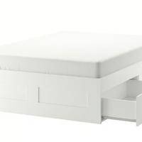 letto matrimoniale con 4 ampi cassetti 