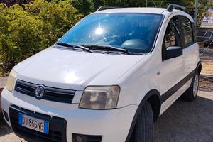 Fiat Panda 1.2 Natural Power climbing