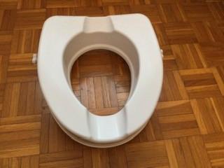 Seduta wc, bastone e sgabello per anziani