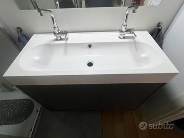 Lavabo con doppi fori per rubinetteria