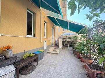 3 LOCALI A GENOVA