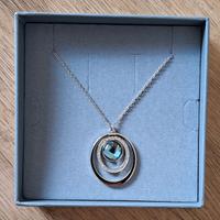 Collana con ciondolo 