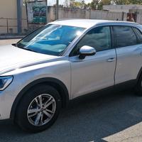 Audi Q3 35 TDI S tronic Business