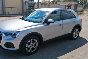 Audi Q3 35 TDI S tronic Business