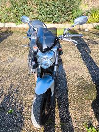 FZ6 s2 Yamaha 600cc come nuova,ferma dal 2015-2016