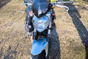 FZ6 s2 Yamaha 600cc come nuova,ferma dal 2015-2016