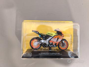 modellino moto Valentino Rossi 