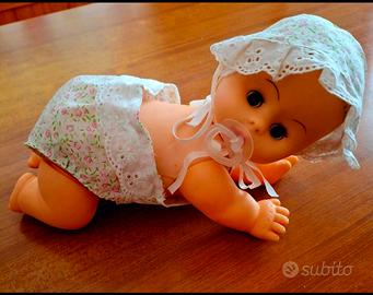 Doll Crawling Peggy Sleepy Eyes  gattonante