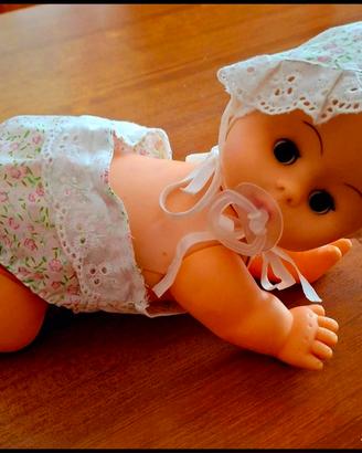 Doll Crawling Peggy Sleepy Eyes  gattonante