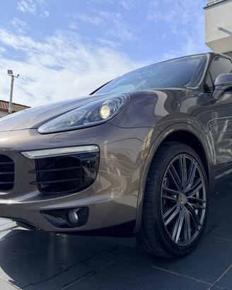 Porsche Cayenne 3.0 Diesel Platinum Edition 250cv