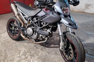 Ducati Hypermotard 796