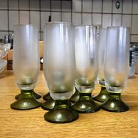 set 9 bicchieri vetro con base vetro coloratoverde