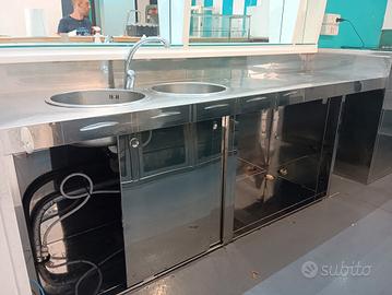 Banco in Acciaio Inox Doppio Lavello e Spillatore