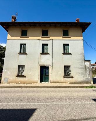 RUSTICO A LESTIZZA