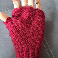 Guanti lana realizzati a uncinetto senza dita