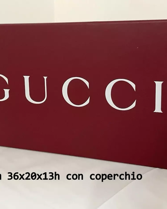 Scatola Gucci rossa cm37x21x13h chiusa a coperchio