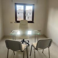 Stanza studio per medici ,psicologi,fisioterapisti