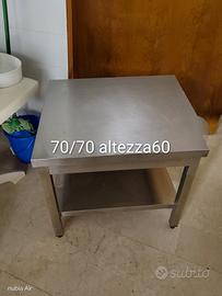 tavolo in acciaio per appoggio 