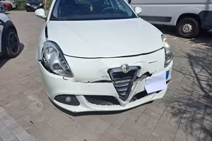 ALFA GIULIETTA 1.6 SINISTRATA MARCIANTE