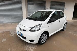 Toyota aygo 1.0 2011