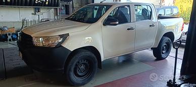 TOYOTA Hilux 4ª serie