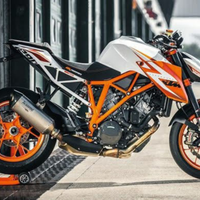 Super duke 1290 r special edition