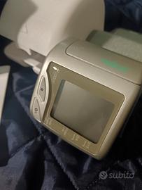 misura pressione sanguigna da polso