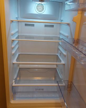 Frigo combinato Beko, modello RCNA320K20W