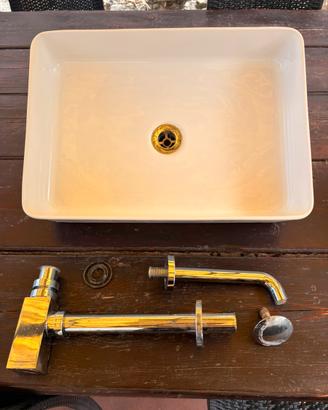 Lavabo da bagno in porcellana
