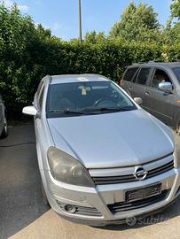 Ricambi Opel Astra H 2007 vari modelli e colori