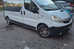 Opel Vivaro trasporto moto/officina portatile